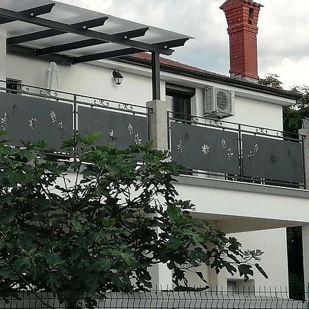 Apartmani Roberta Jurdani Екстер'єр фото