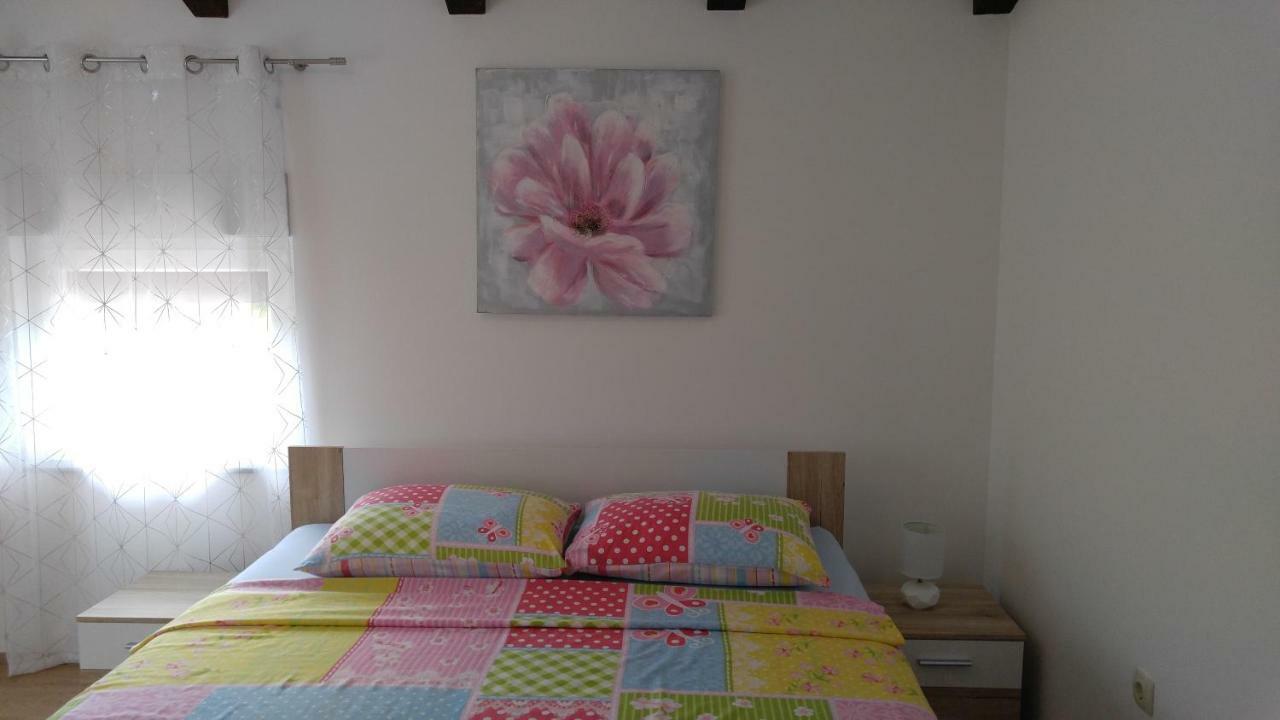 Apartmani Roberta Jurdani Екстер'єр фото