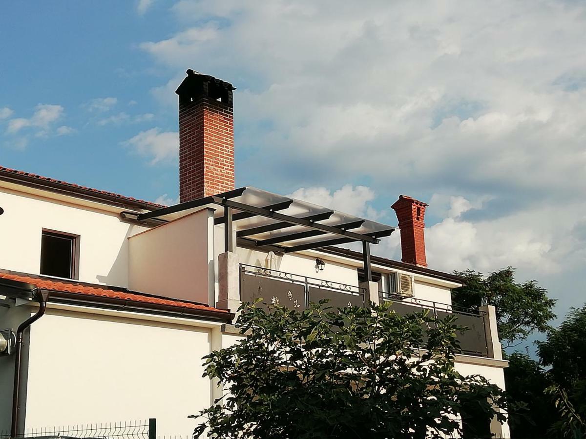 Apartmani Roberta Jurdani Екстер'єр фото