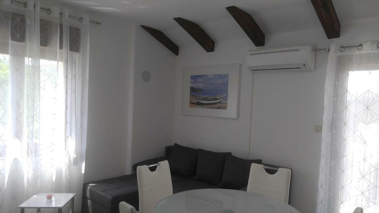 Apartmani Roberta Jurdani Екстер'єр фото