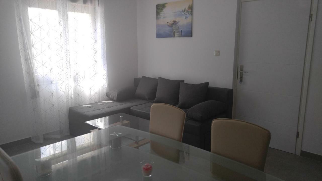 Apartmani Roberta Jurdani Екстер'єр фото