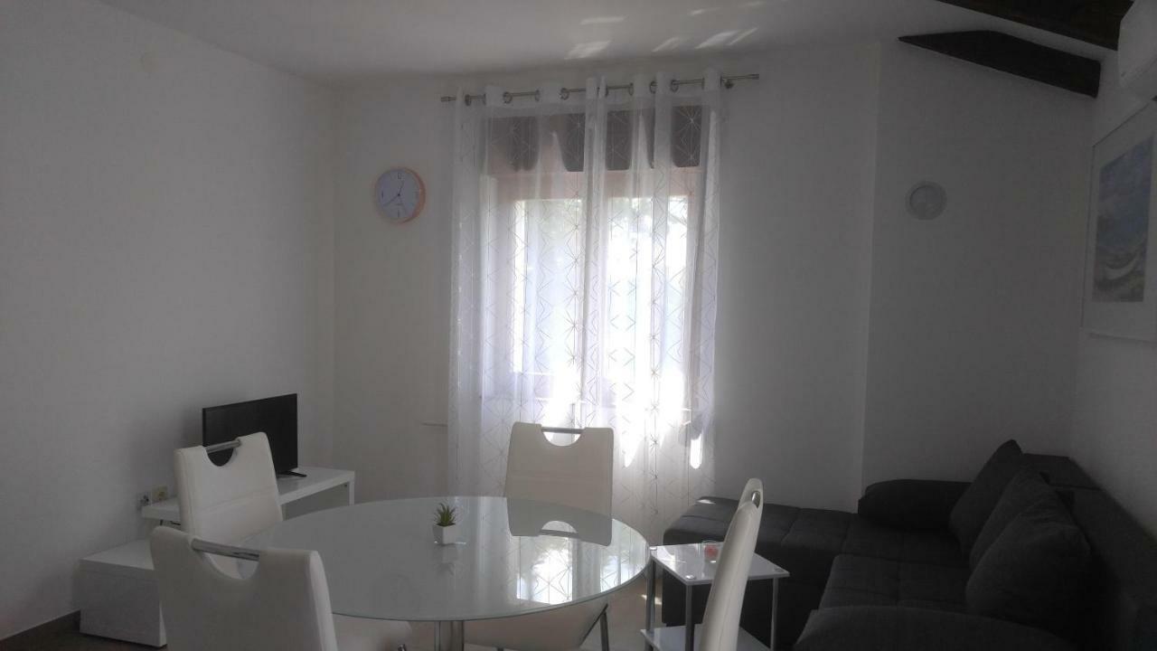 Apartmani Roberta Jurdani Екстер'єр фото