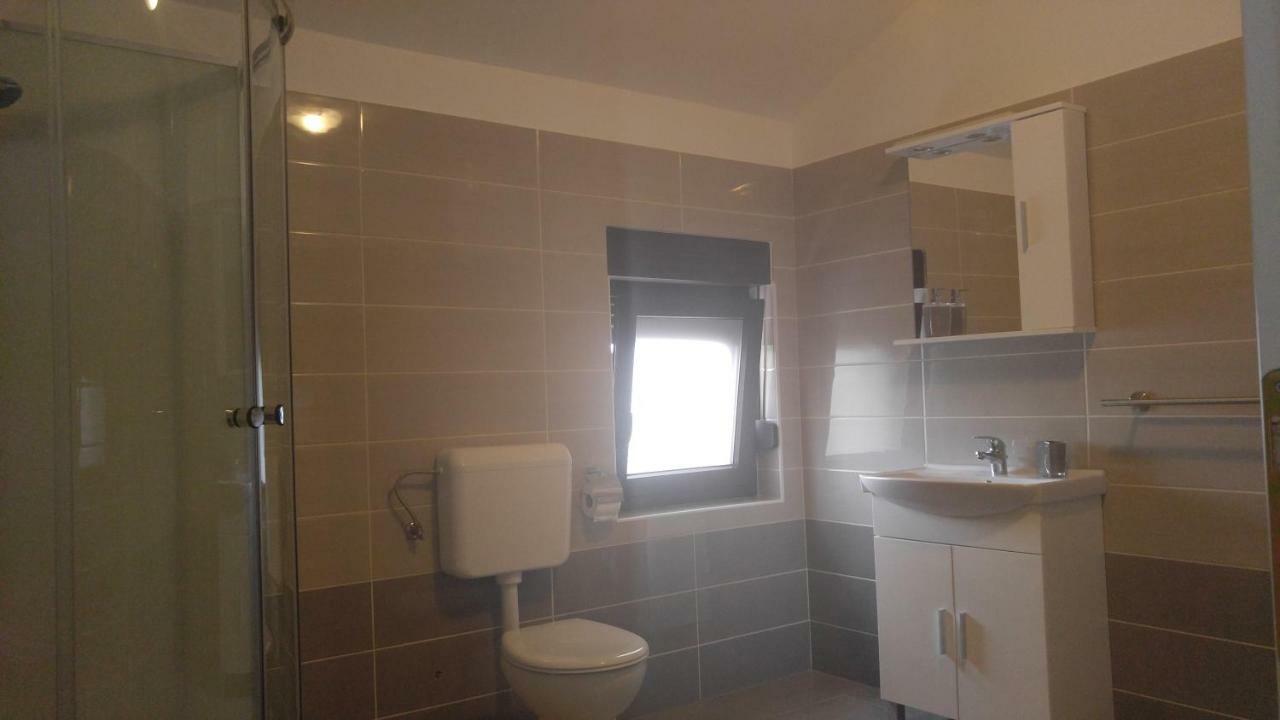 Apartmani Roberta Jurdani Екстер'єр фото