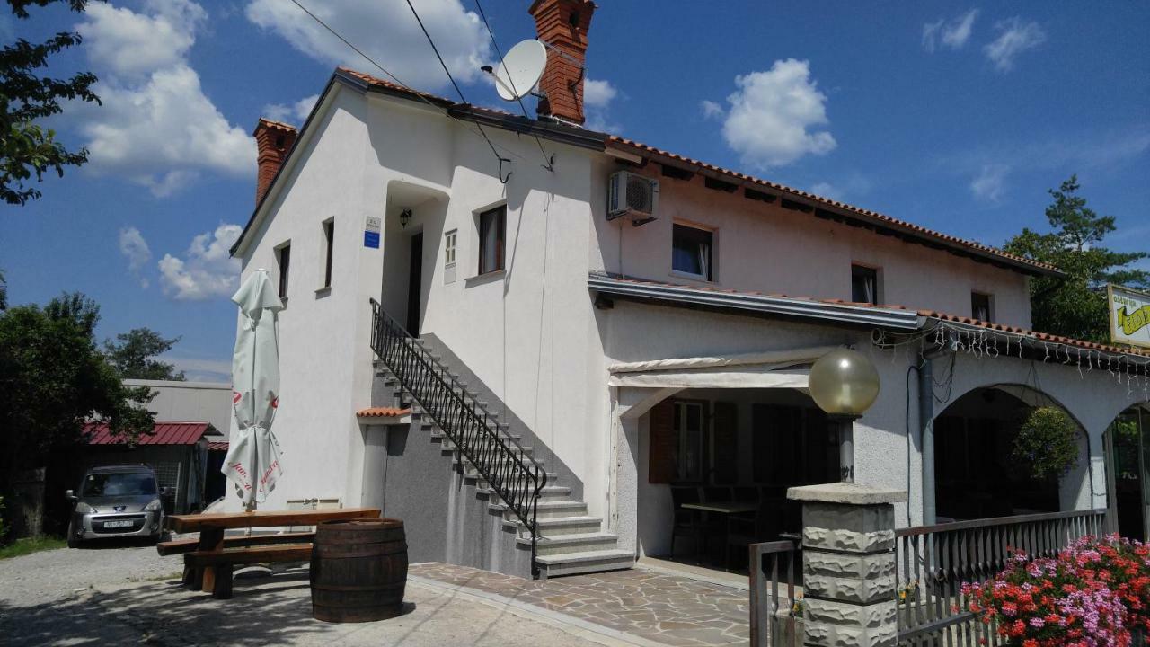 Apartmani Roberta Jurdani Екстер'єр фото
